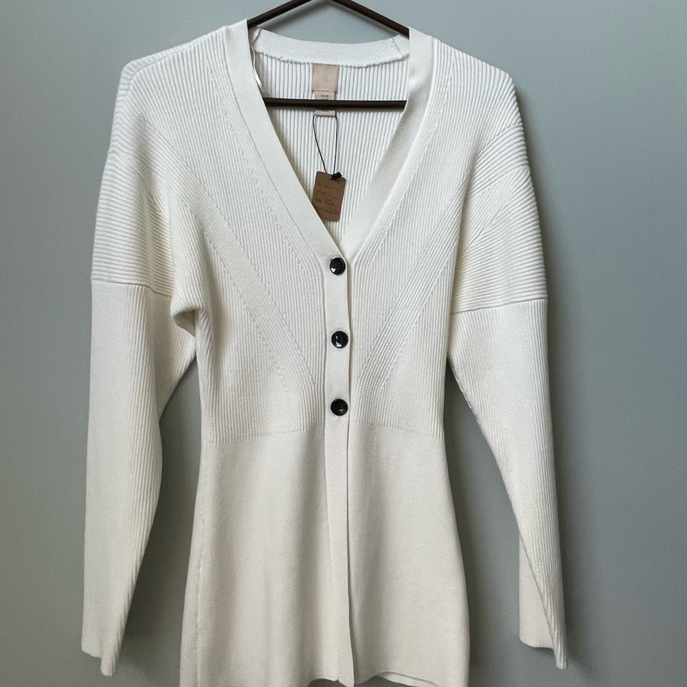 H&M off white sweater